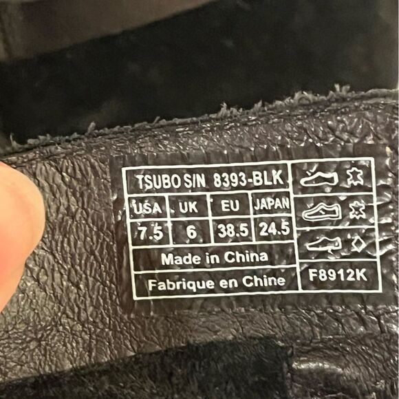 Tsubo Black Suede peep toe ankle boots, like new, size 7.5 - Picture 13 of 14